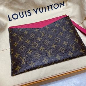 Louis Vuitton Daily Monogram Clutch Wristlet pouch